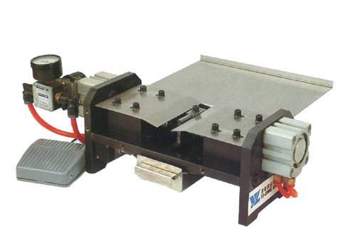 气动式双刀零件成型机(新型)
